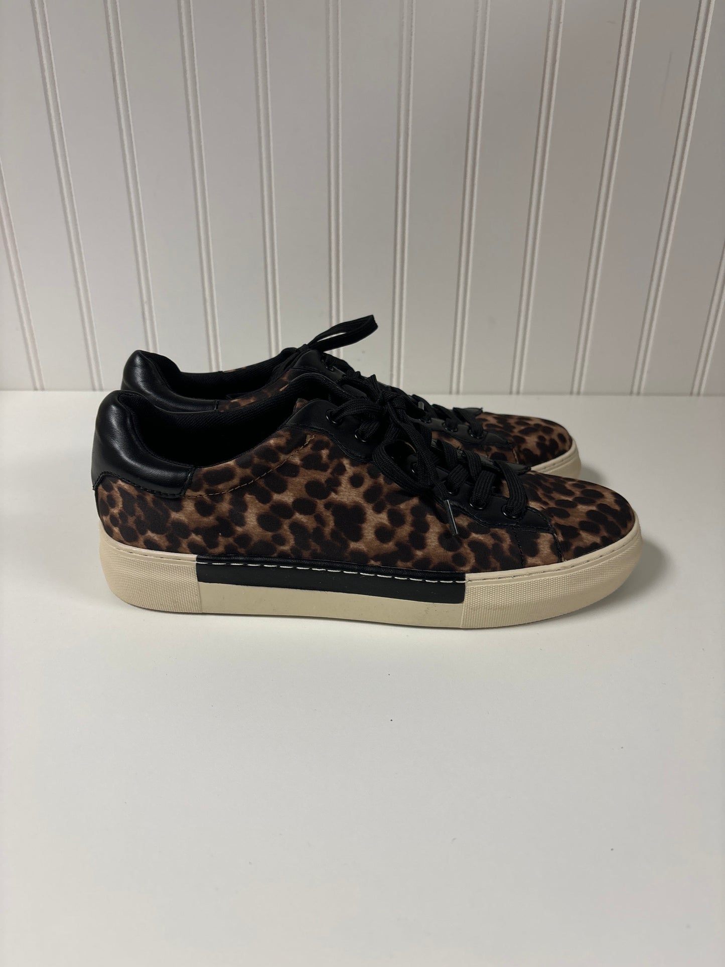 Animal Print Shoes Sneakers Vince Camuto, Size 8.5