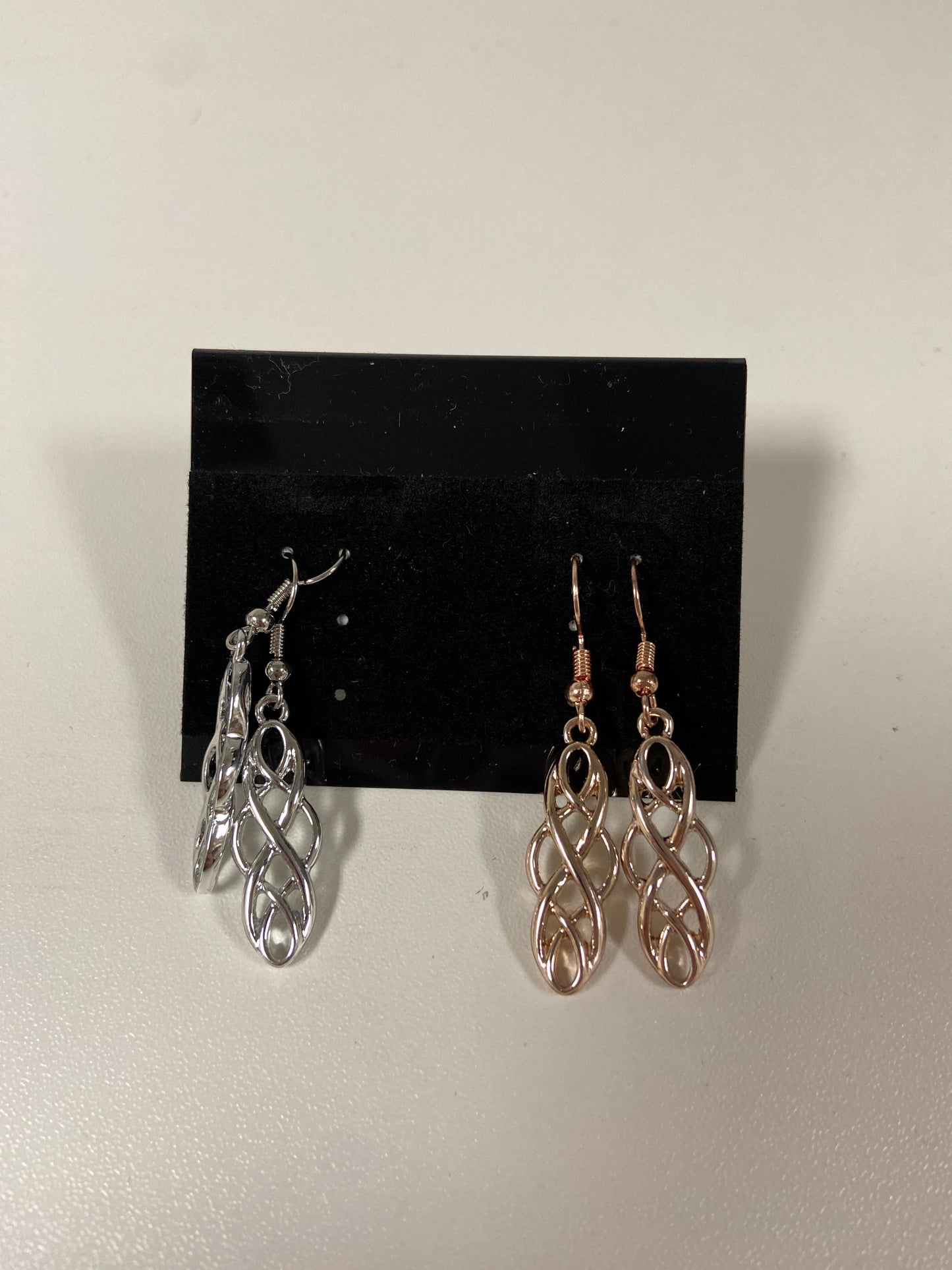 Earrings Dangle/drop Clothes Mentor, Size 02 Piece Set