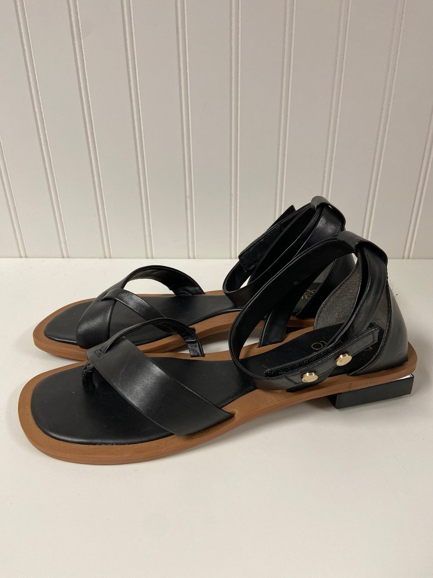 Black & Tan Sandals Flats Franco Sarto, Size 10