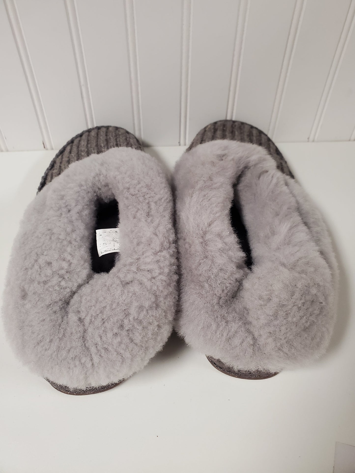 Slippers Designer By Ugg In Grey, Size: 8