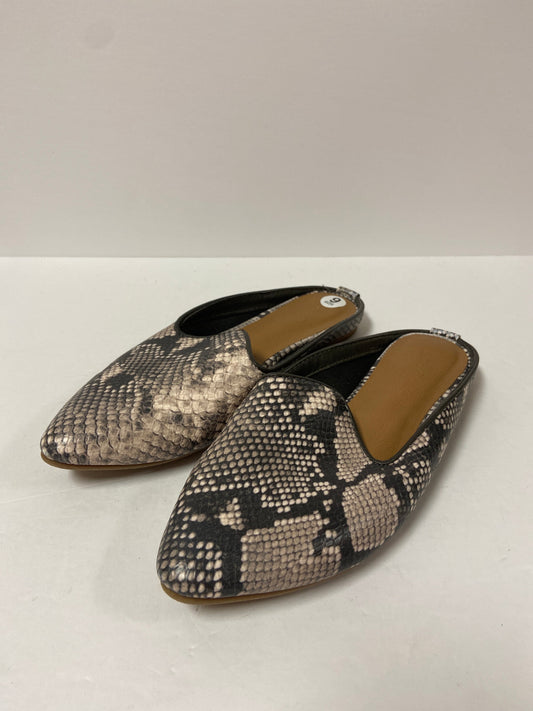 Shoes Flats Mule & Slide By Universal Thread  Size: 6