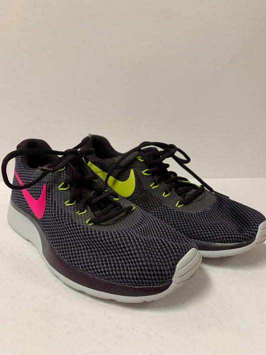 Shoes Athletic By Nike  Size: 8.5