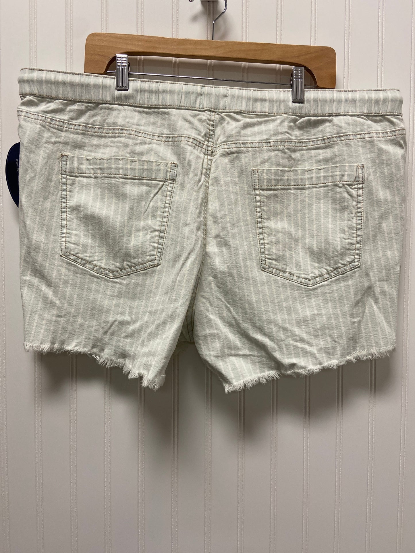 Shorts By Scoop  Size: 22