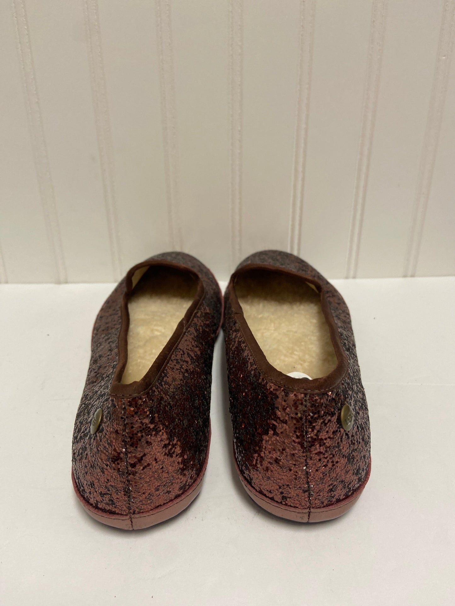 Shoes Designer By Ugg  Size: 6.5