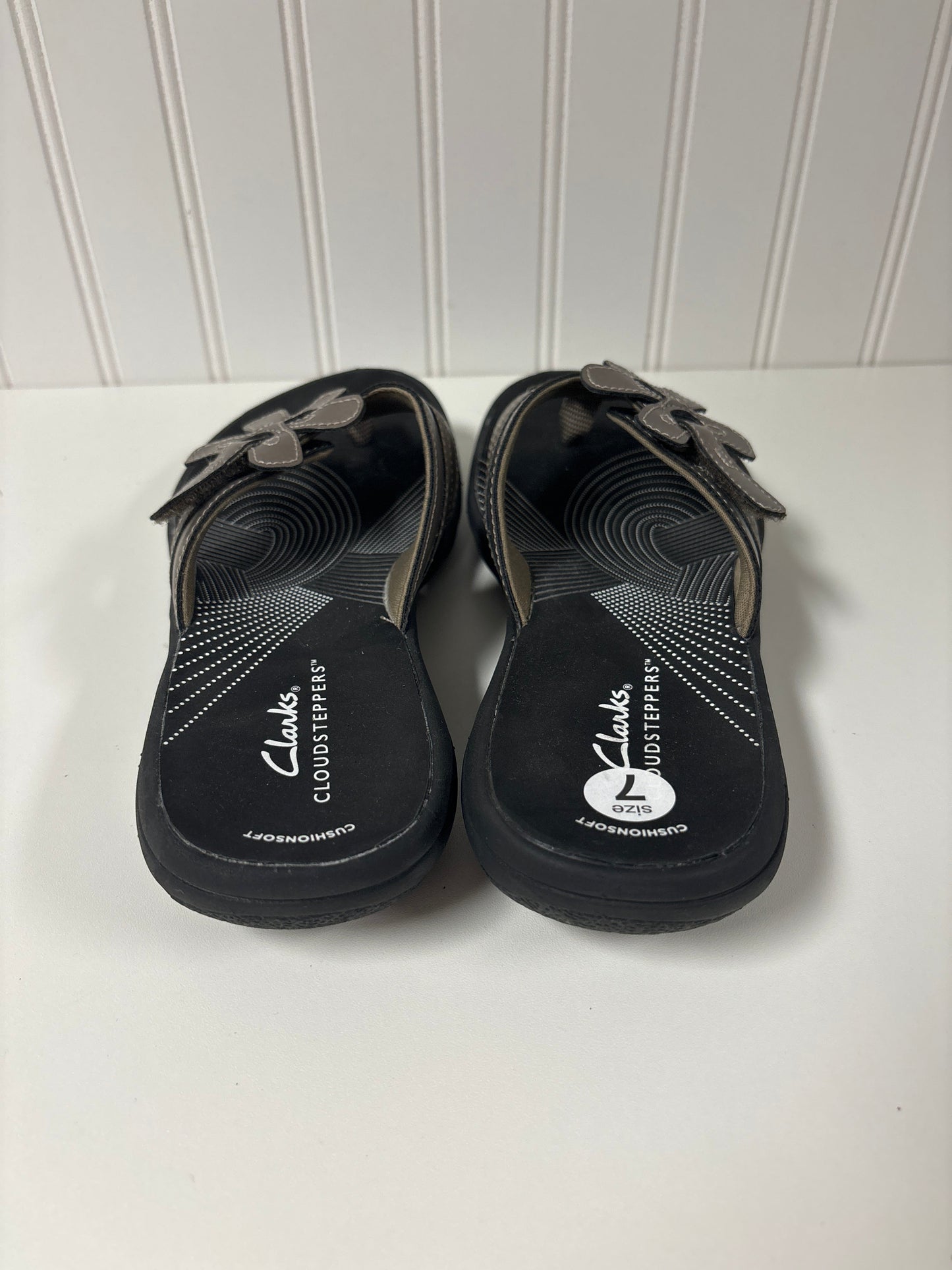 Sandals Flip Flops By Clarks  Size: 7