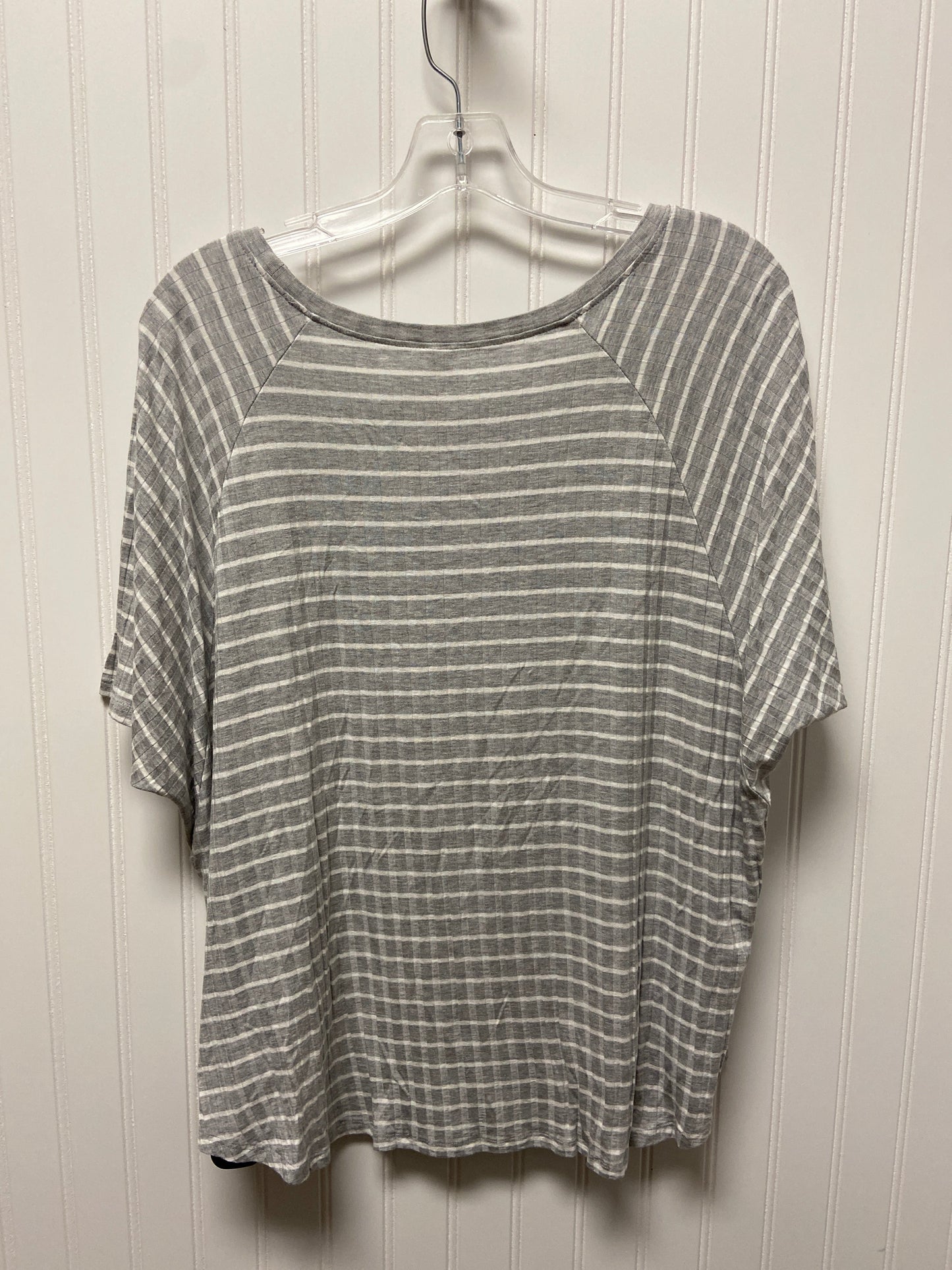 Top Short Sleeve By Clothes Mentor  Size: 2x