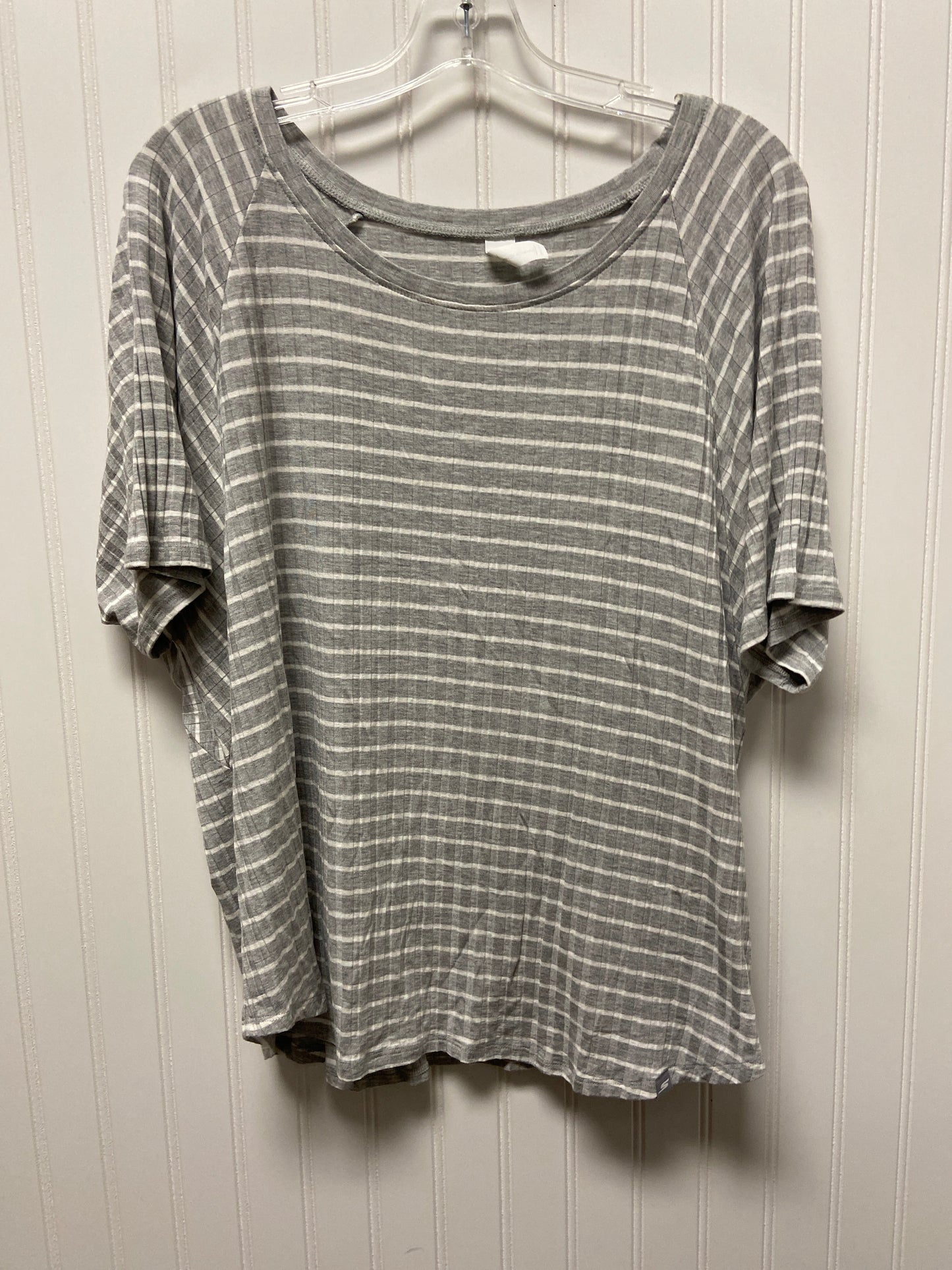 Top Short Sleeve By Clothes Mentor  Size: 2x