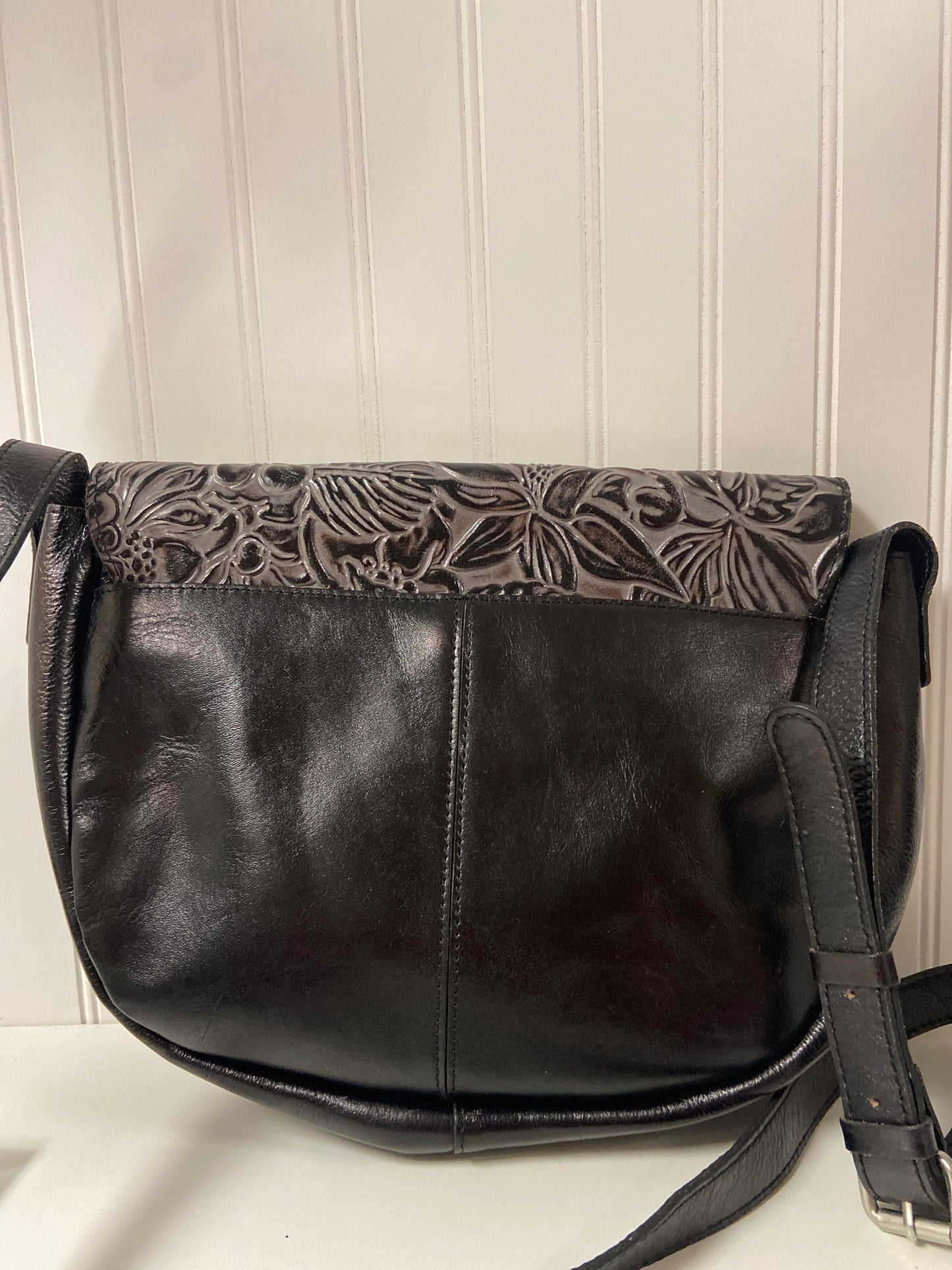 Crossbody Designer Patricia Nash, Size Large