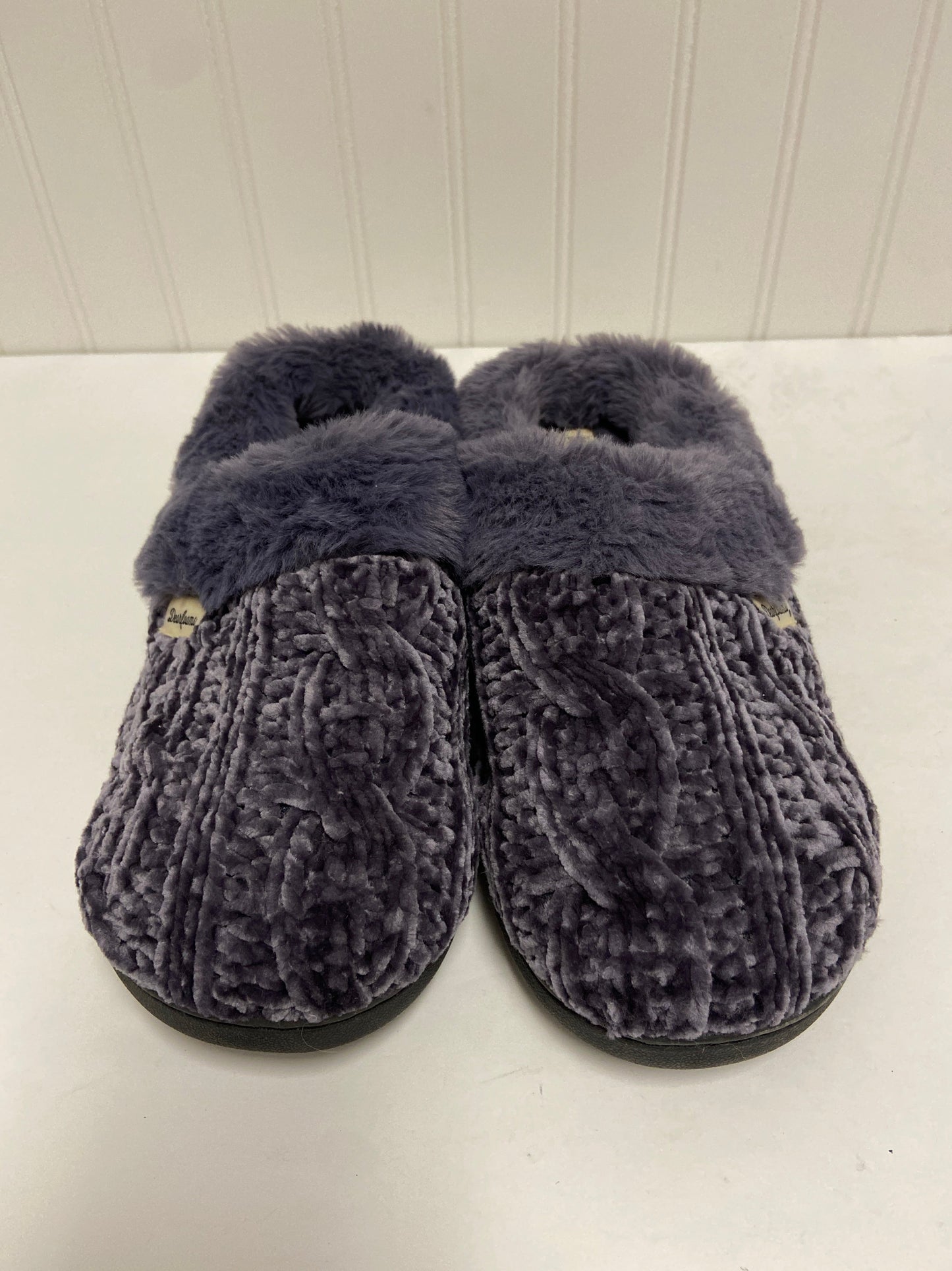 Purple Slippers Clothes Mentor, Size 9