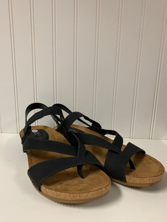 Black Sandals Flats Sofft, Size 10
