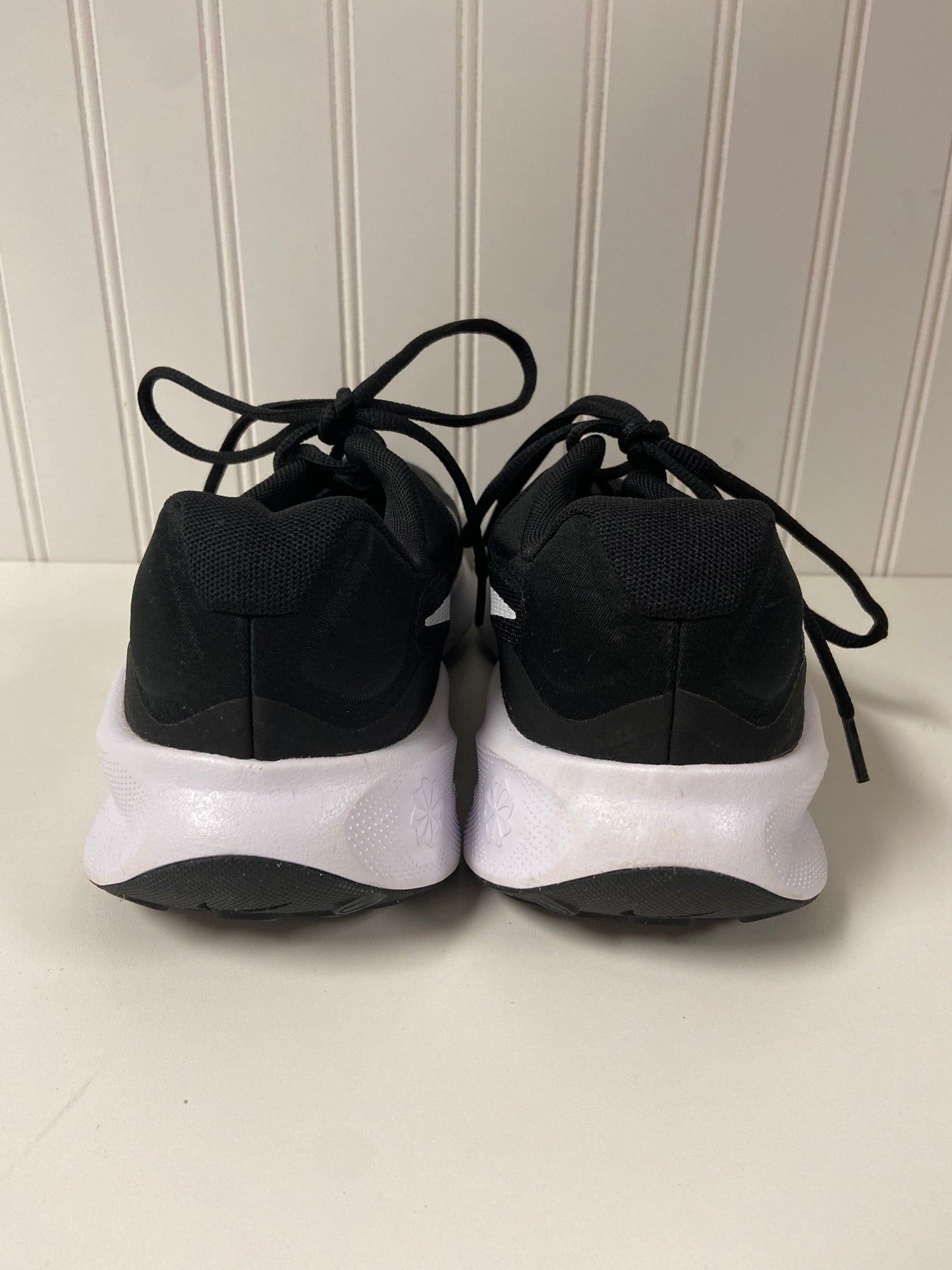 Shoes Athletic By Nike In Black & White, Size: 8.5