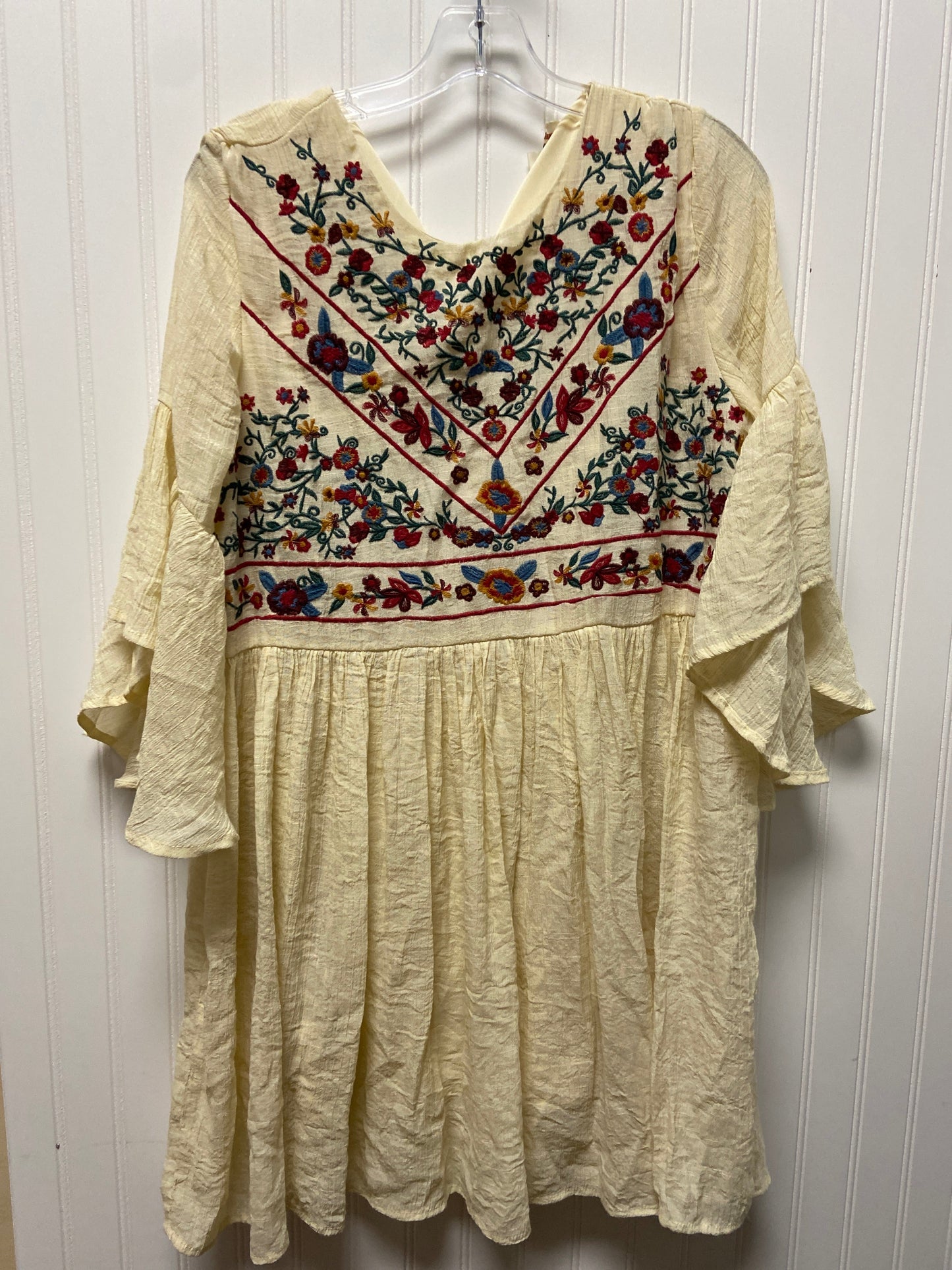 Dress Casual Short By Umgee In Cream, Size: Xl