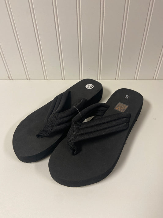 Sandals Flip Flops By Clothes Mentor In Black, Size: 6.5