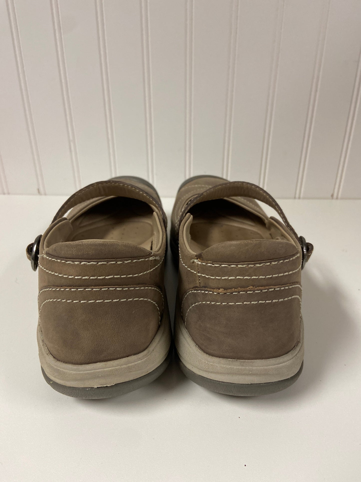 Shoes Sneakers By Keen In Taupe, Size: 9