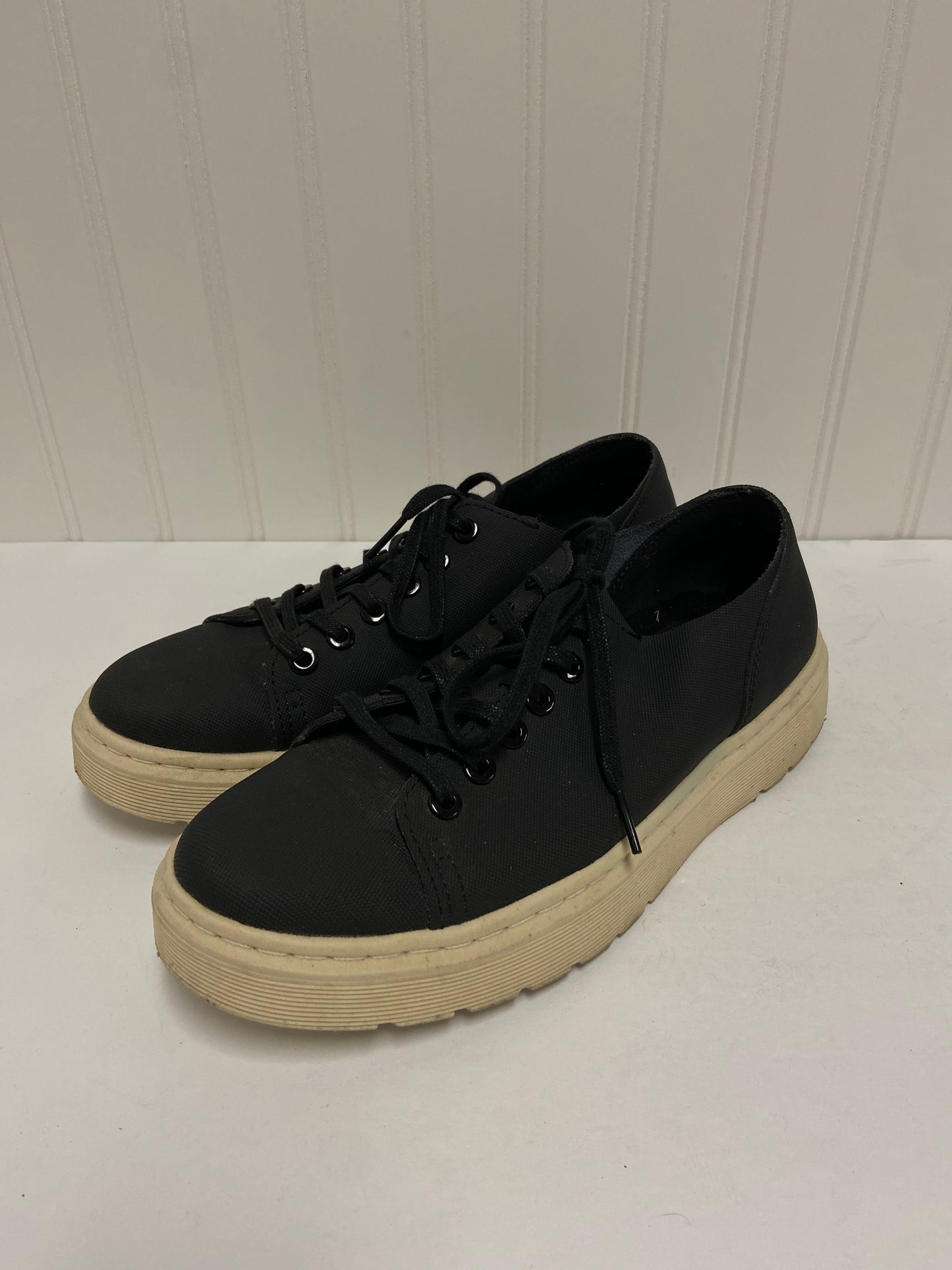 Black & Cream Shoes Sneakers Dr Martens, Size 7