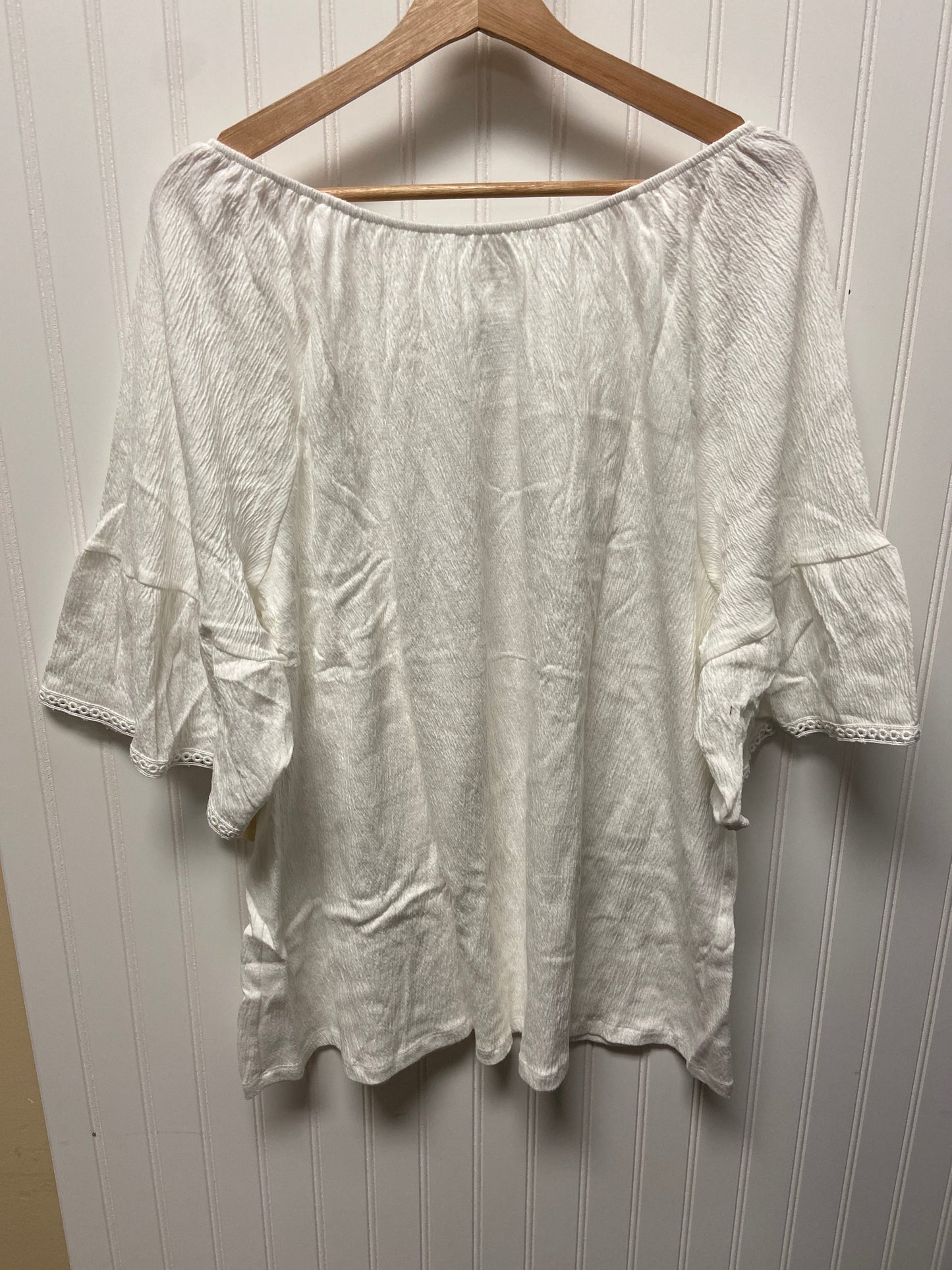 White Top 3/4 Sleeve St Johns Bay, Size 2x