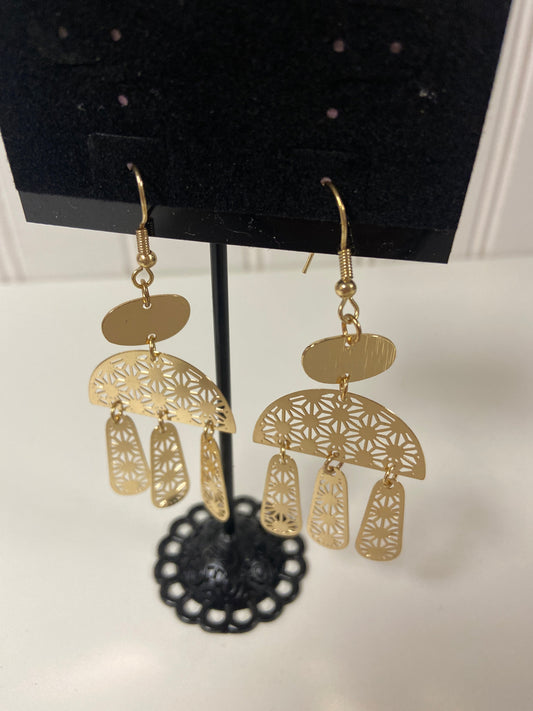 Earrings Dangle/drop Clothes Mentor, Size 1