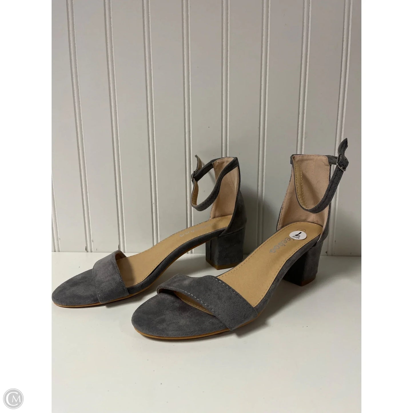 Sandals Heels Block By Clothes Mentor In Grey, Size: 7