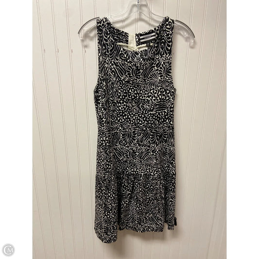 Dress Casual Short By Banana Republic In Black & White, Size: M