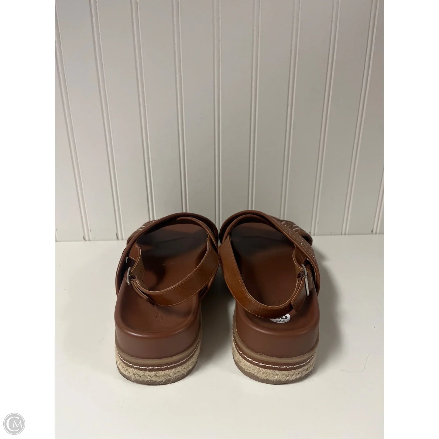 Sandals Flats By Universal Thread In Brown, Size: 9.5