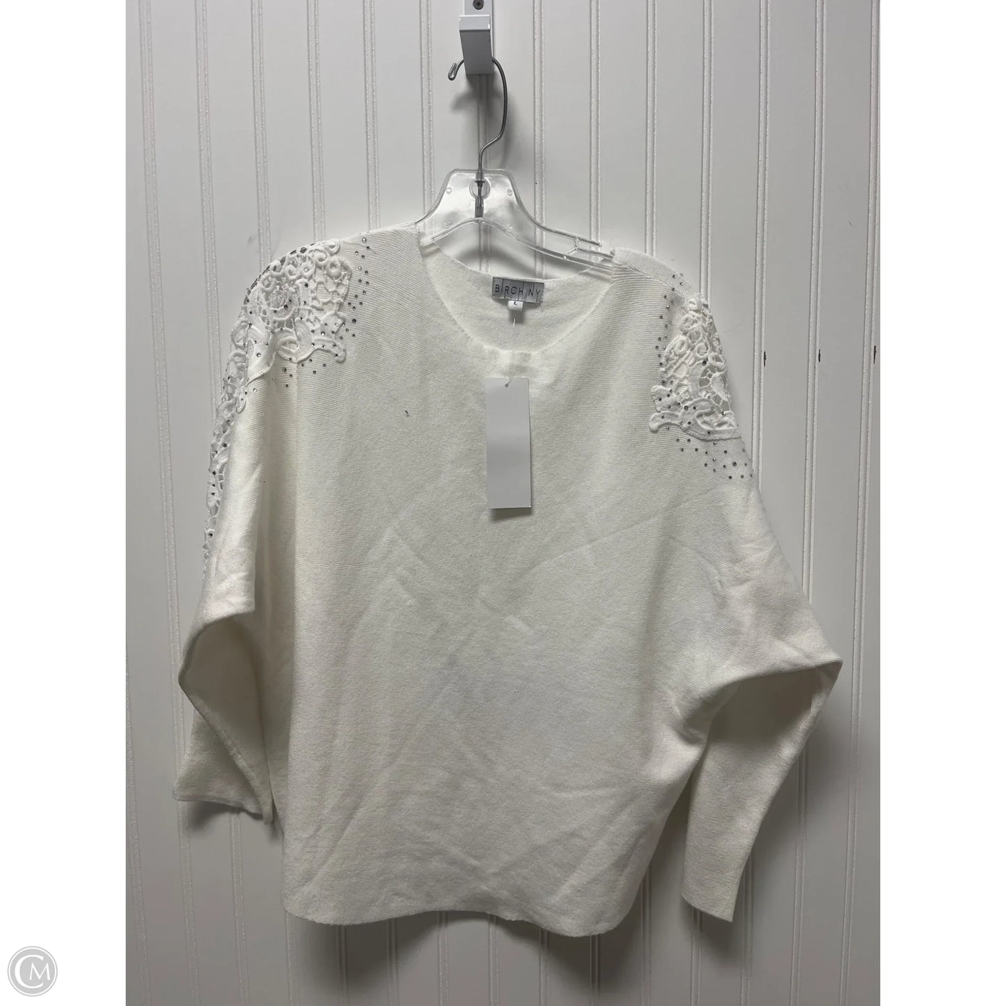 Sweater By Clothes Mentor In White, Size: L