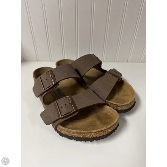 Sandals Flats By Birkenstock In Brown, Size: 8.5