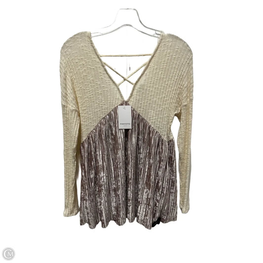 Top Long Sleeve By Clothes Mentor In Beige, Size: S