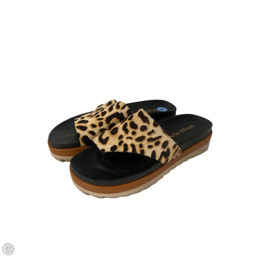 Sandals Flats By Donald Pliner In Animal Print, Size: 6