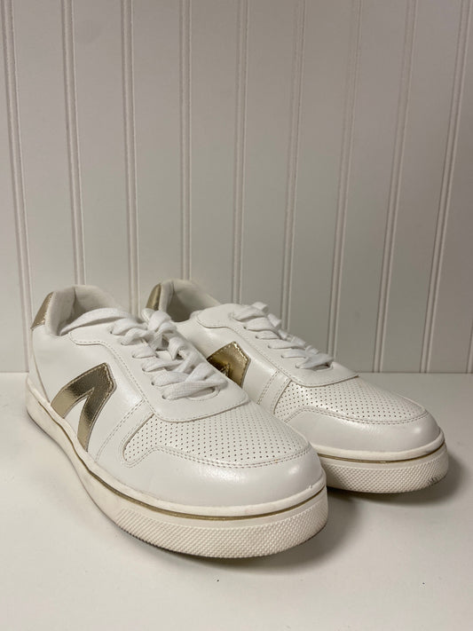White Shoes Sneakers Mia, Size 9.5
