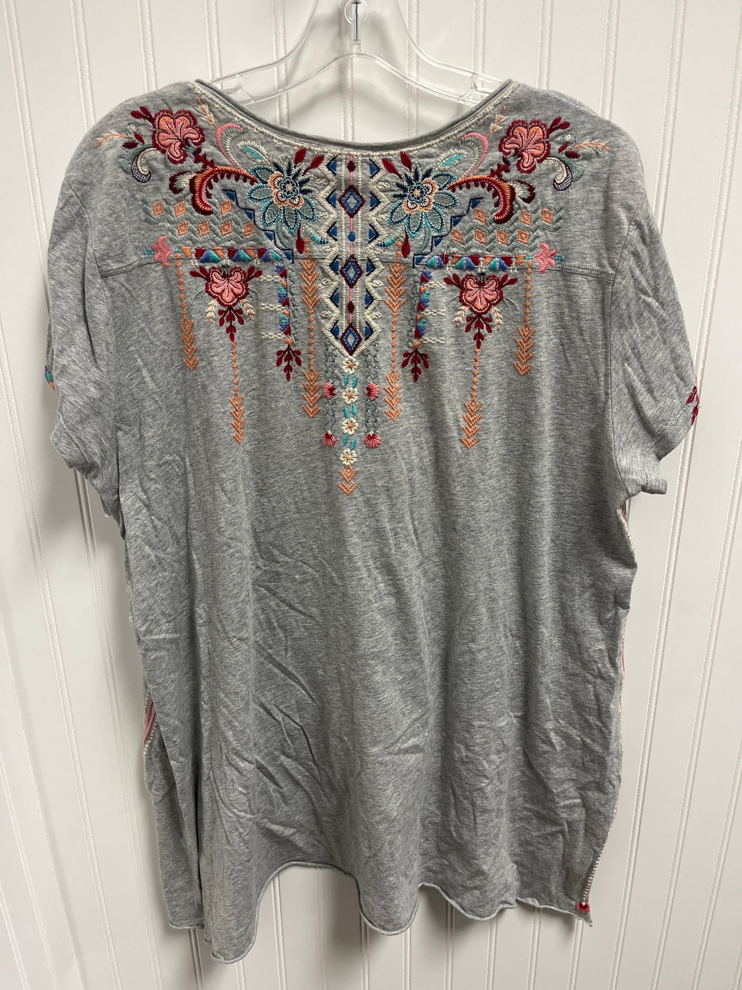 Top Short Sleeve By Johnny Was In Grey, Size: Xl