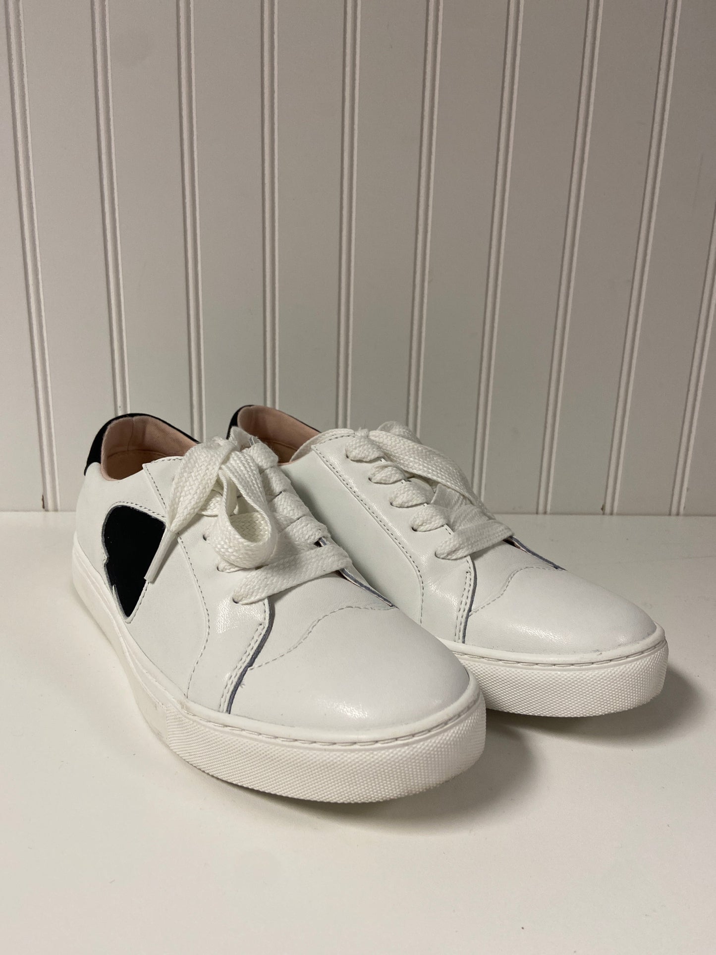 Shoes Designer By Kate Spade In White, Size: 8.5