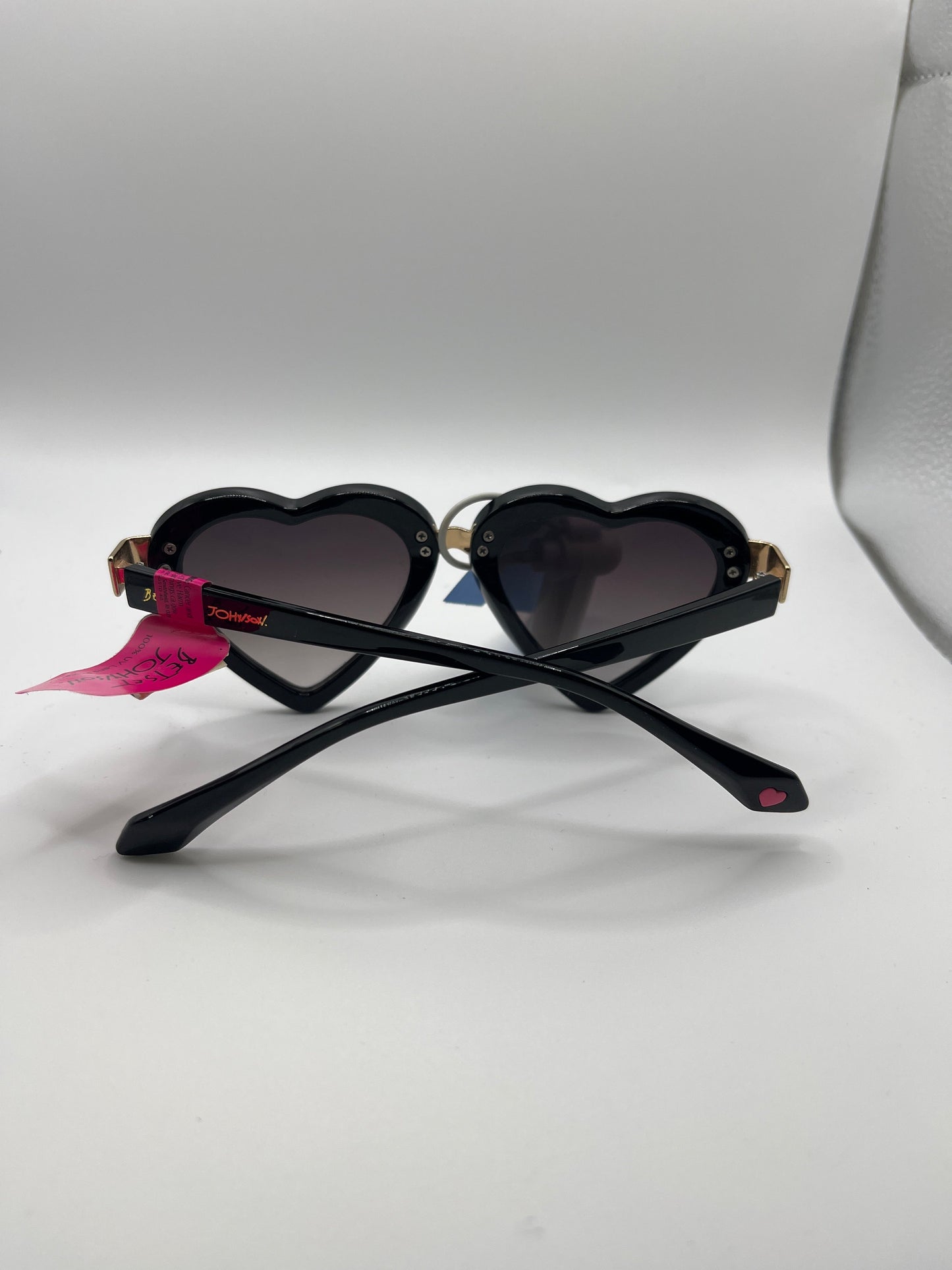 Sunglasses By Betsey Johnson, Size: Small