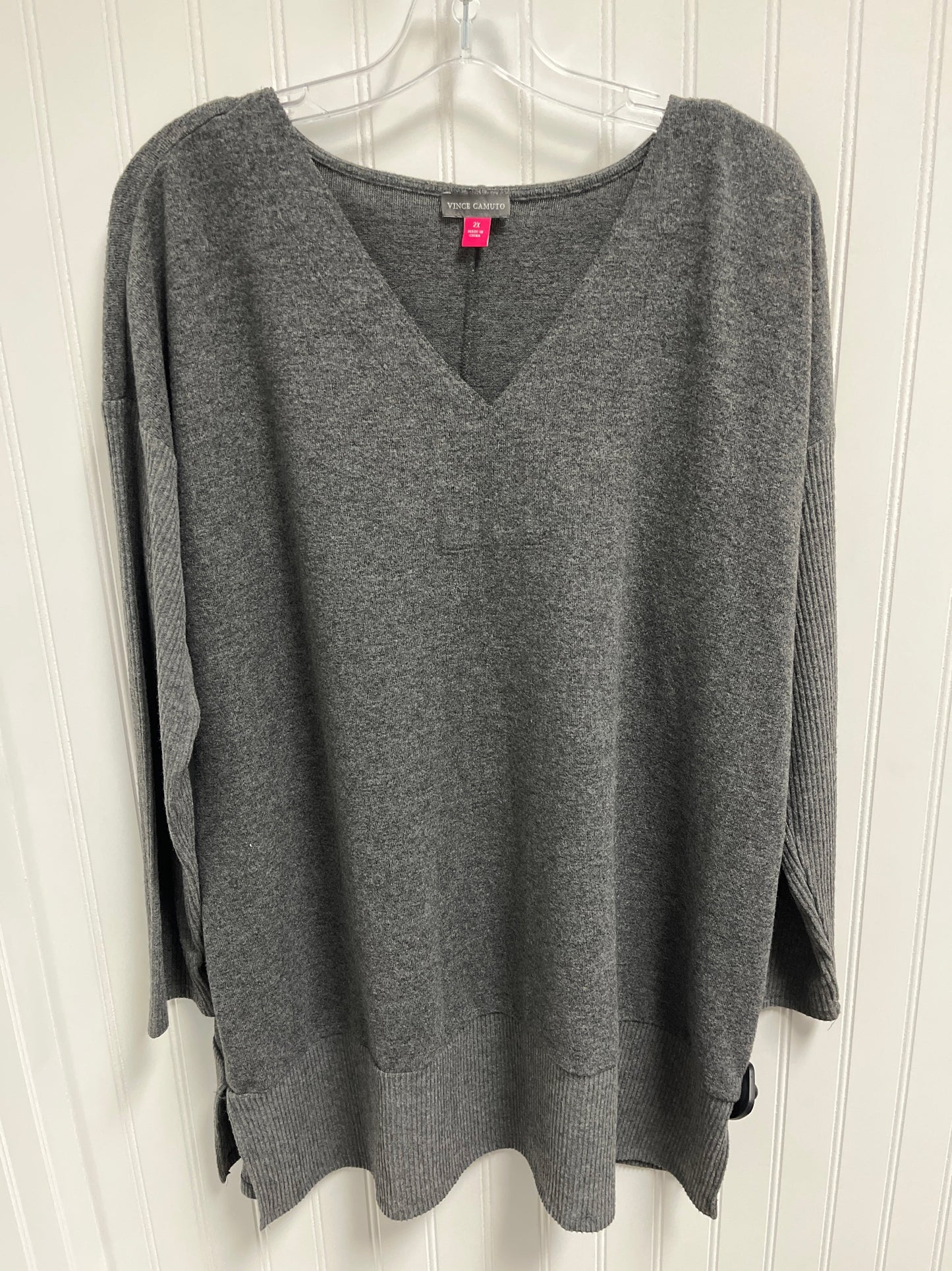 Top Long Sleeve By Vince Camuto In Grey, Size: 2x