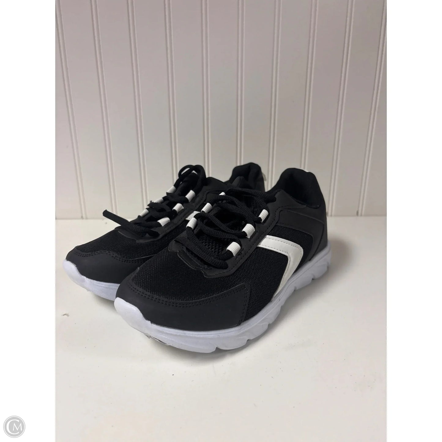 Shoes Athletic By Cme In Black & White, Size: 7