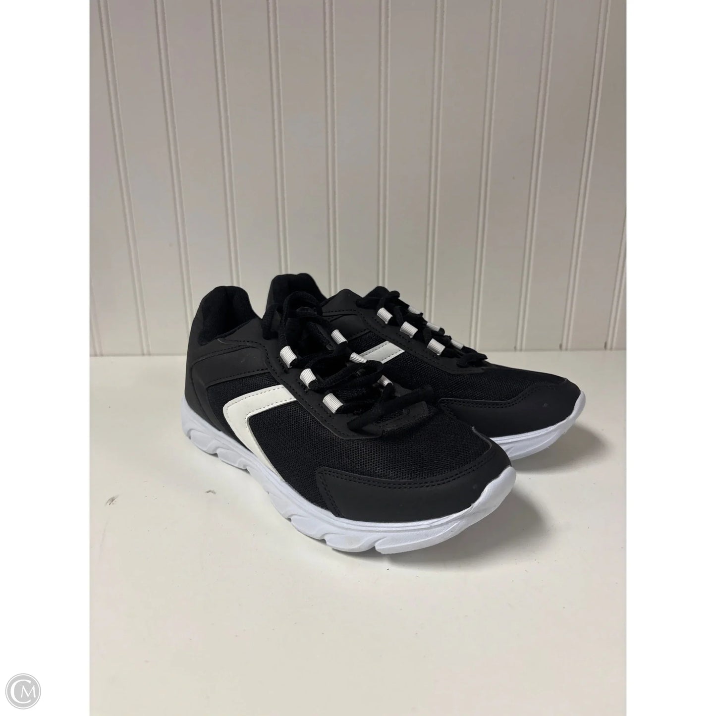 Shoes Athletic By Cme In Black & White, Size: 7