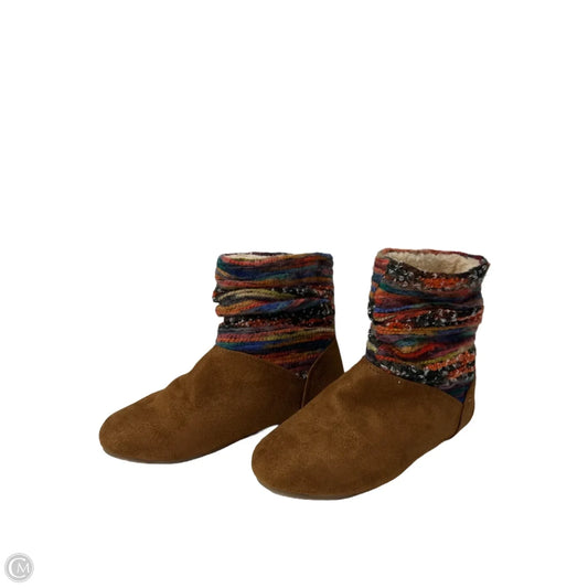 Boots Ankle Flats By Bearpaw In Multi-colored, Size: 7