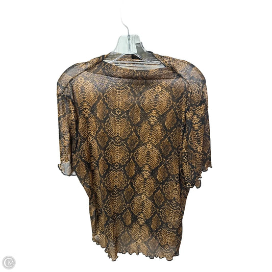 Top Short Sleeve Basic By Forever 21 In Snakeskin Print, Size: 3x