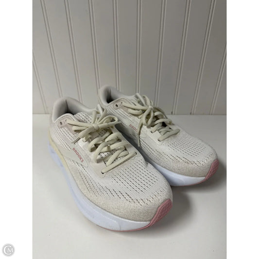 Shoes Athletic By Brooks In Cream, Size: 9.5