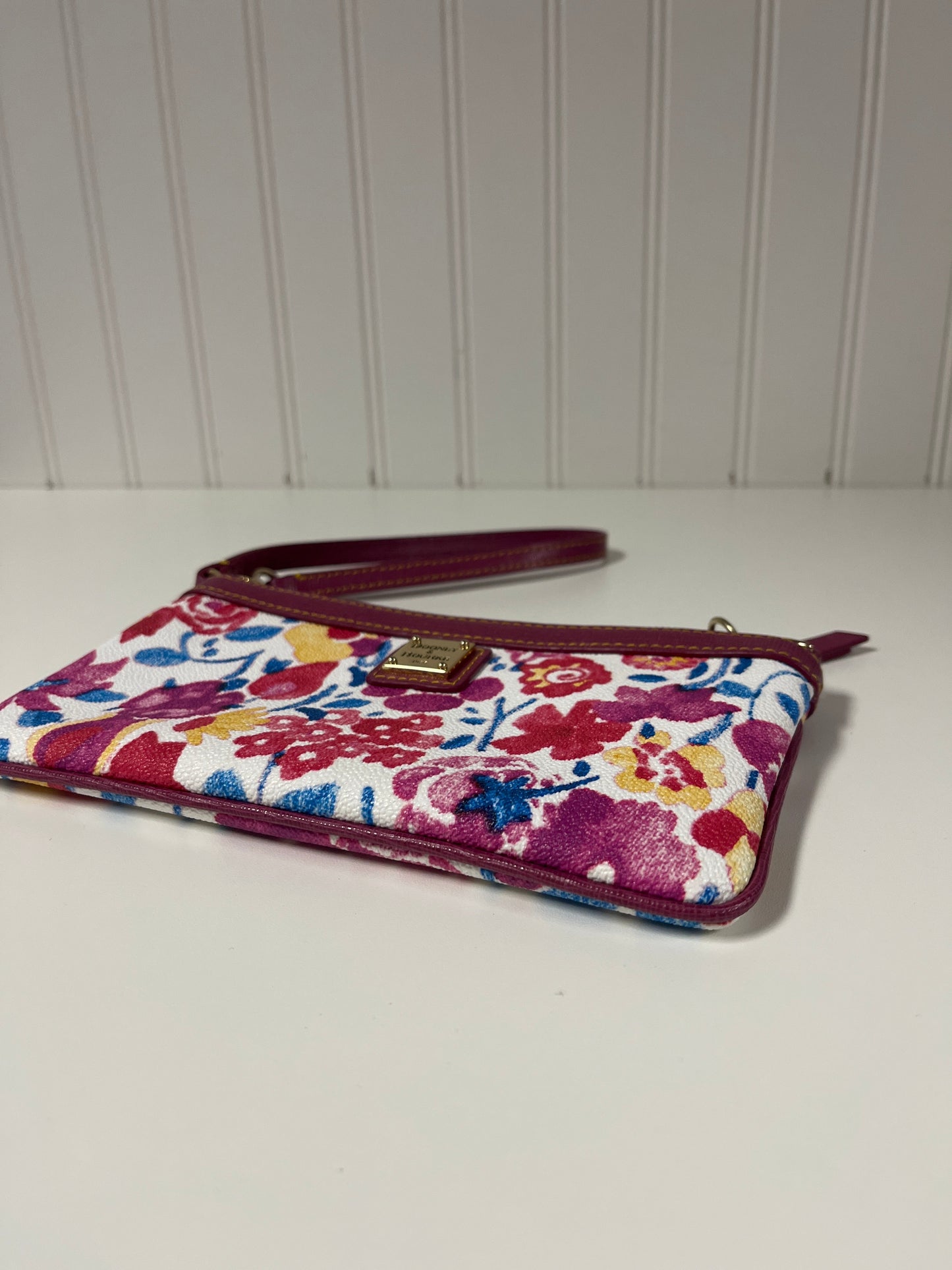 Wristlet Designer By Dooney And Bourke, Size: Medium