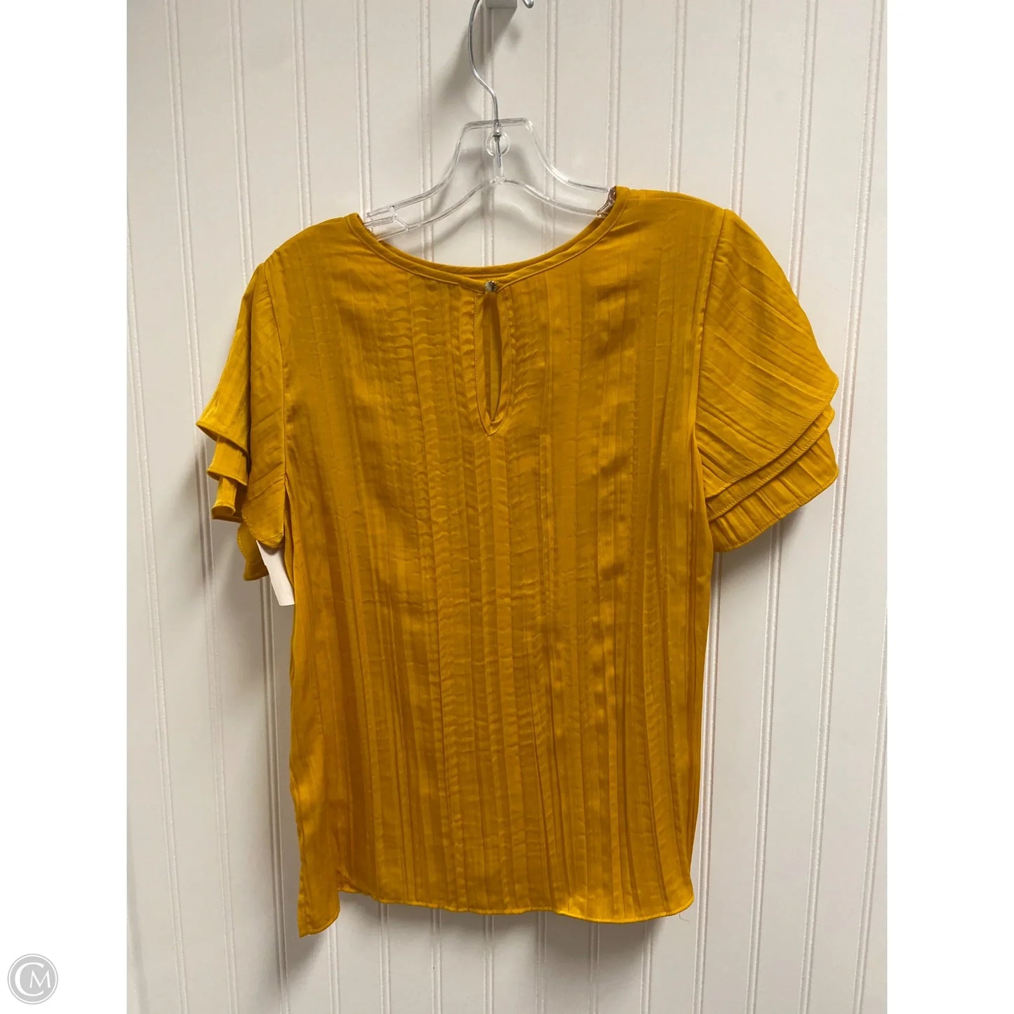 Top Short Sleeve By Vince Camuto In Yellow, Size: Xs