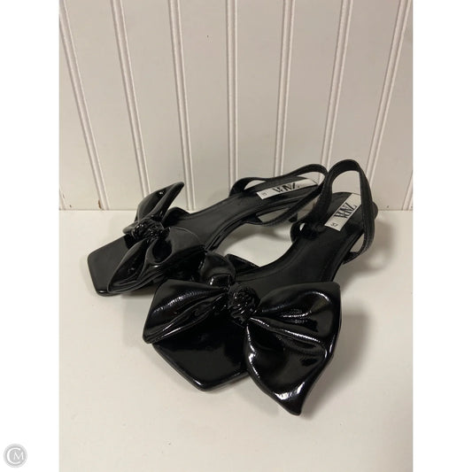 Shoes Flats By Zara In Black, Size: 6.5