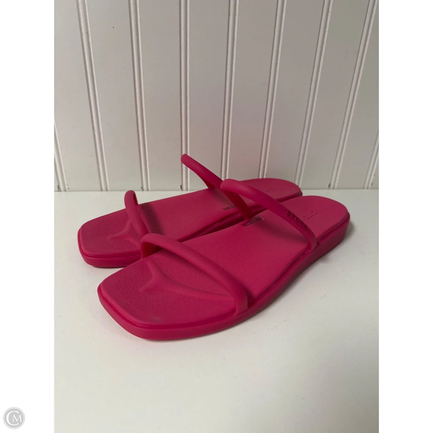 Sandals Flats By Crocs In Pink, Size: 7