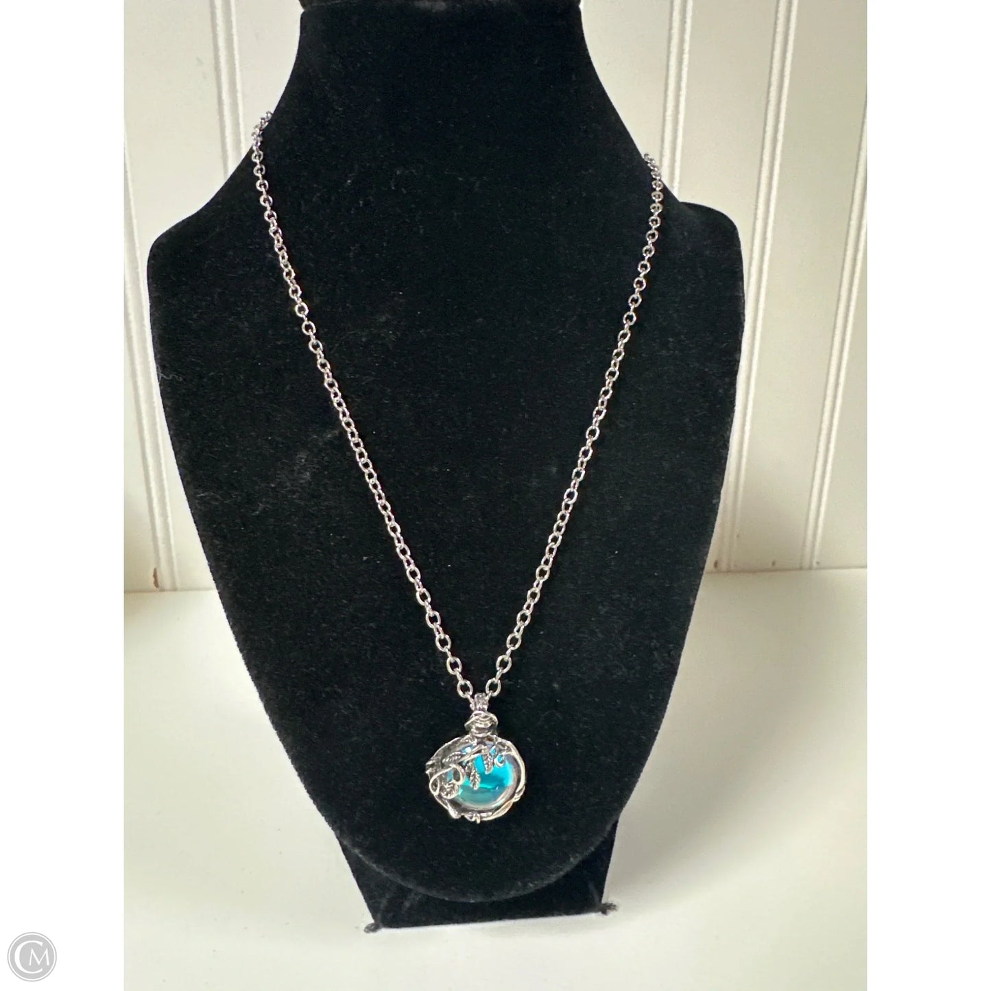 Necklace Charm By Clothes Mentor
