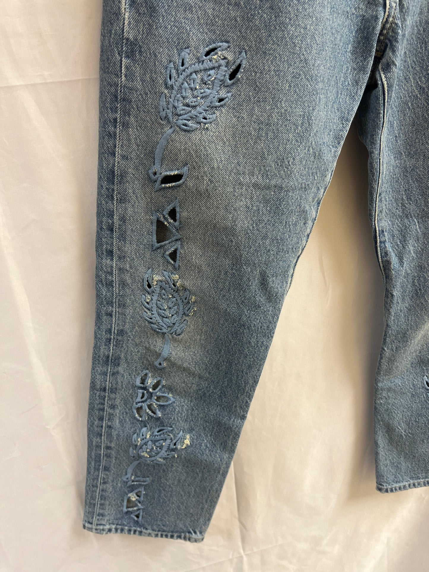 Jeans Relaxed/boyfriend By Levis  Size: 2