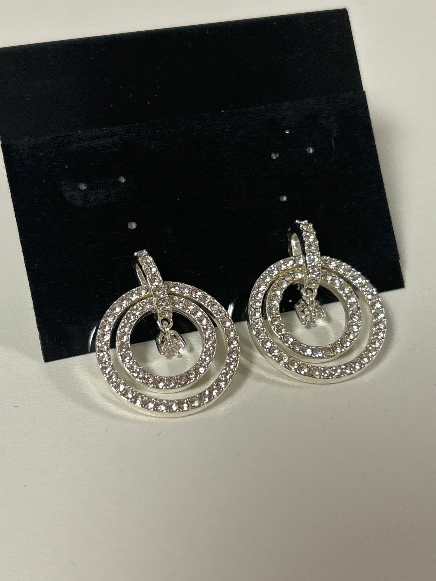 Earrings Dangle/drop By Clothes Mentor  Size: 1