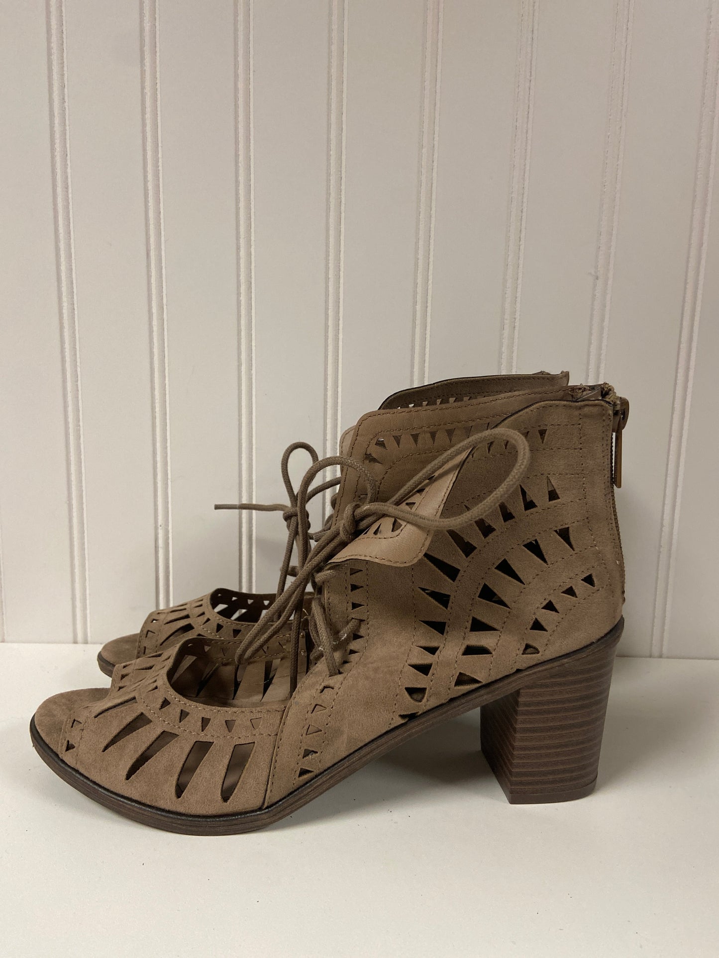 Taupe Sandals Heels Block Clothes Mentor, Size 9