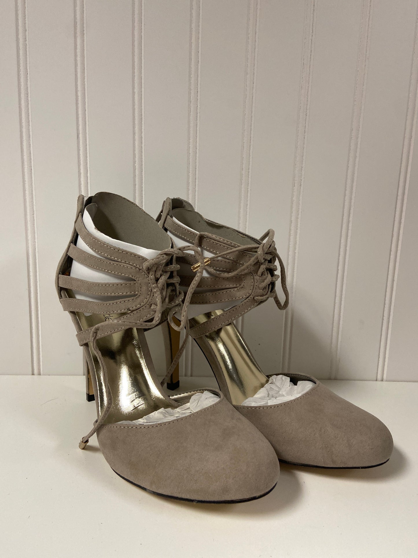 Taupe Shoes Heels Stiletto Shoedazzle, Size 9