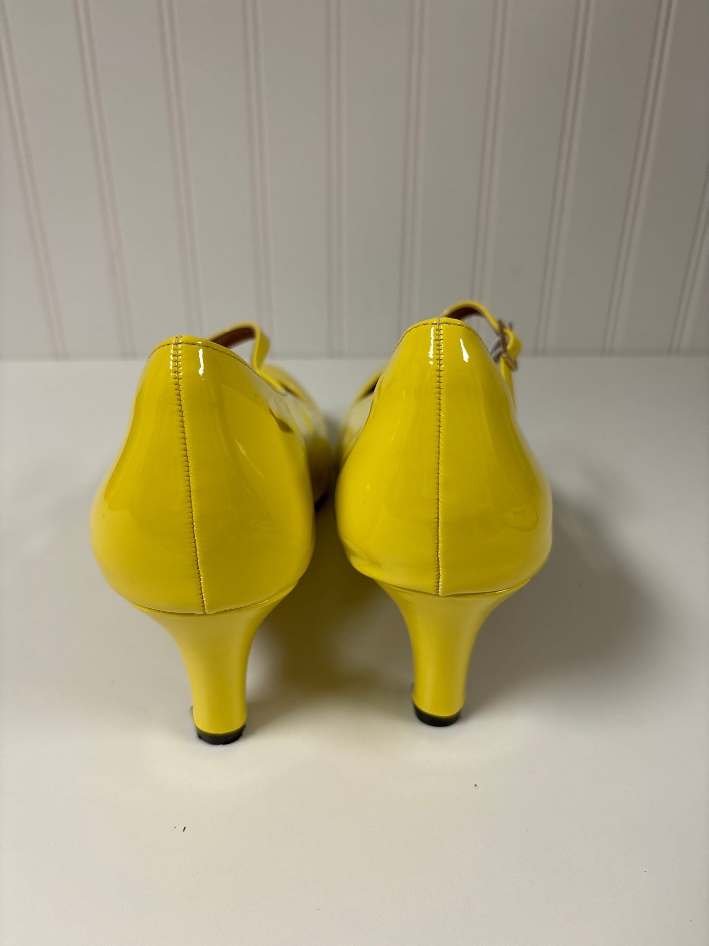 Yellow Shoes Heels Block Clothes Mentor, Size 10.5