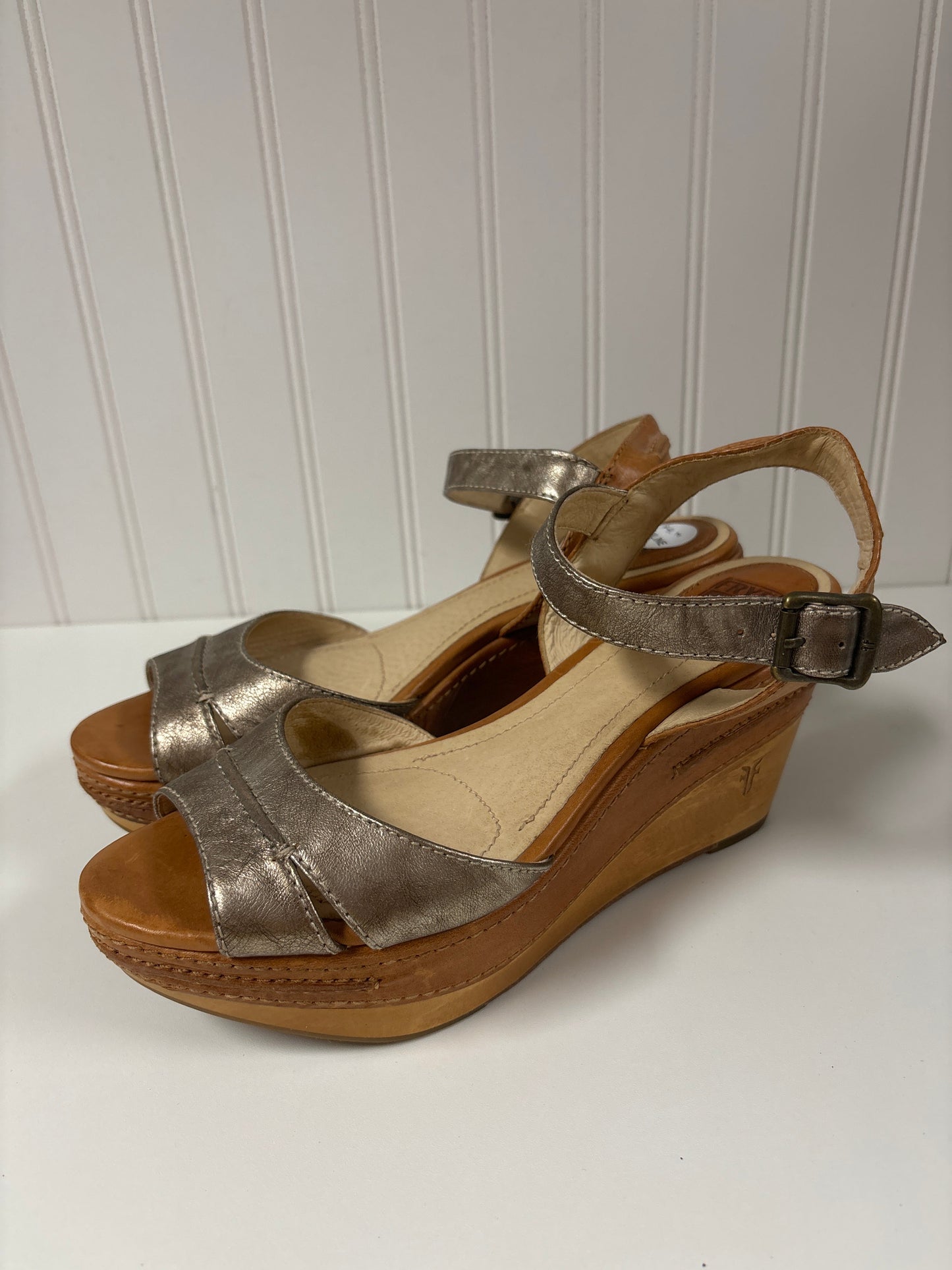 Tan Sandals Designer Frye, Size 8.5