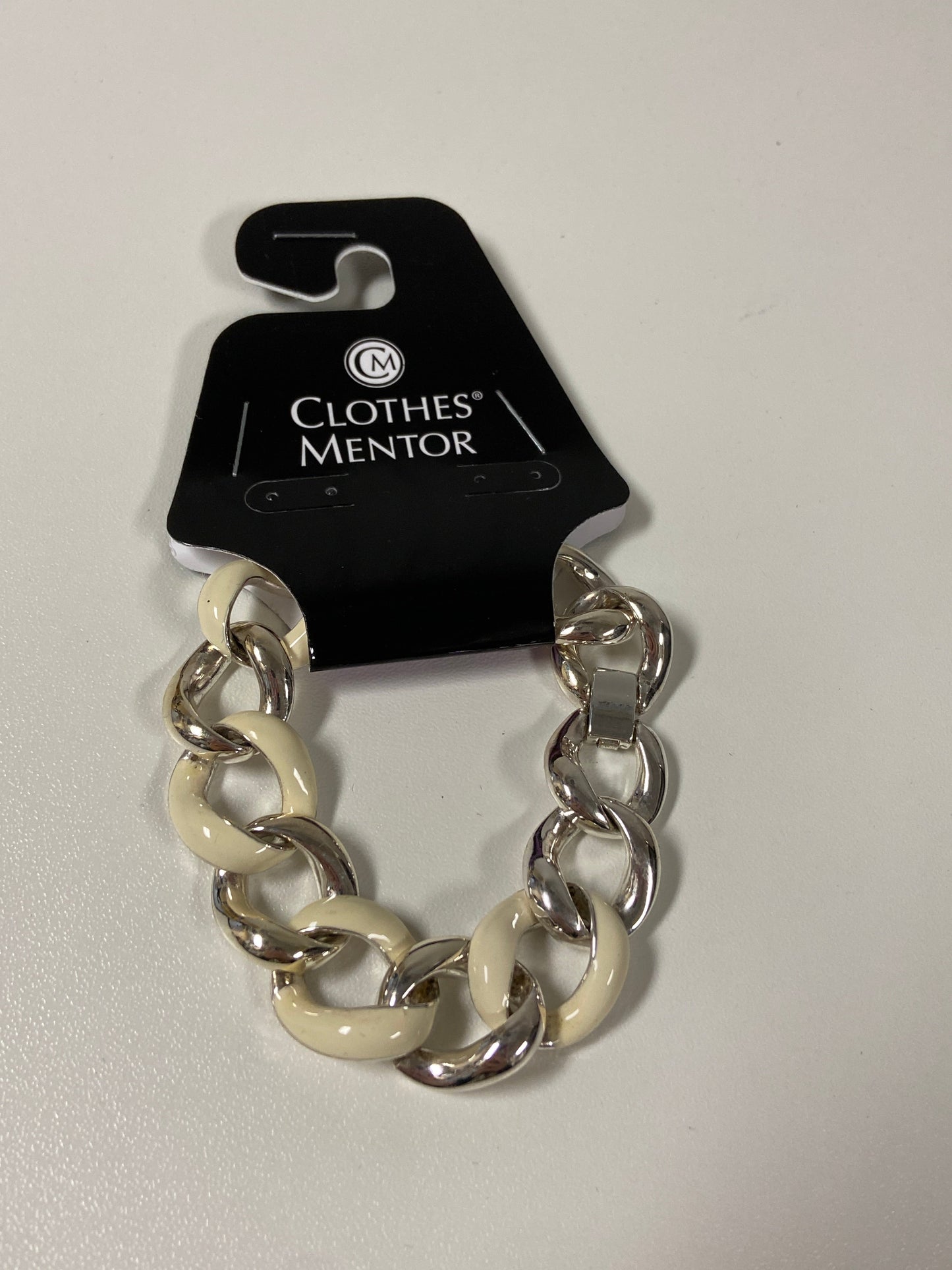 Bracelet Chain Clothes Mentor, Size 1